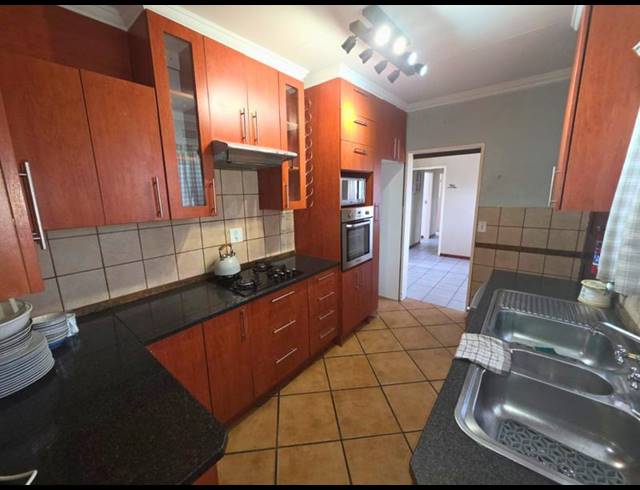 3 BEDROOM PROPERTY TO RENT IN TERENURE